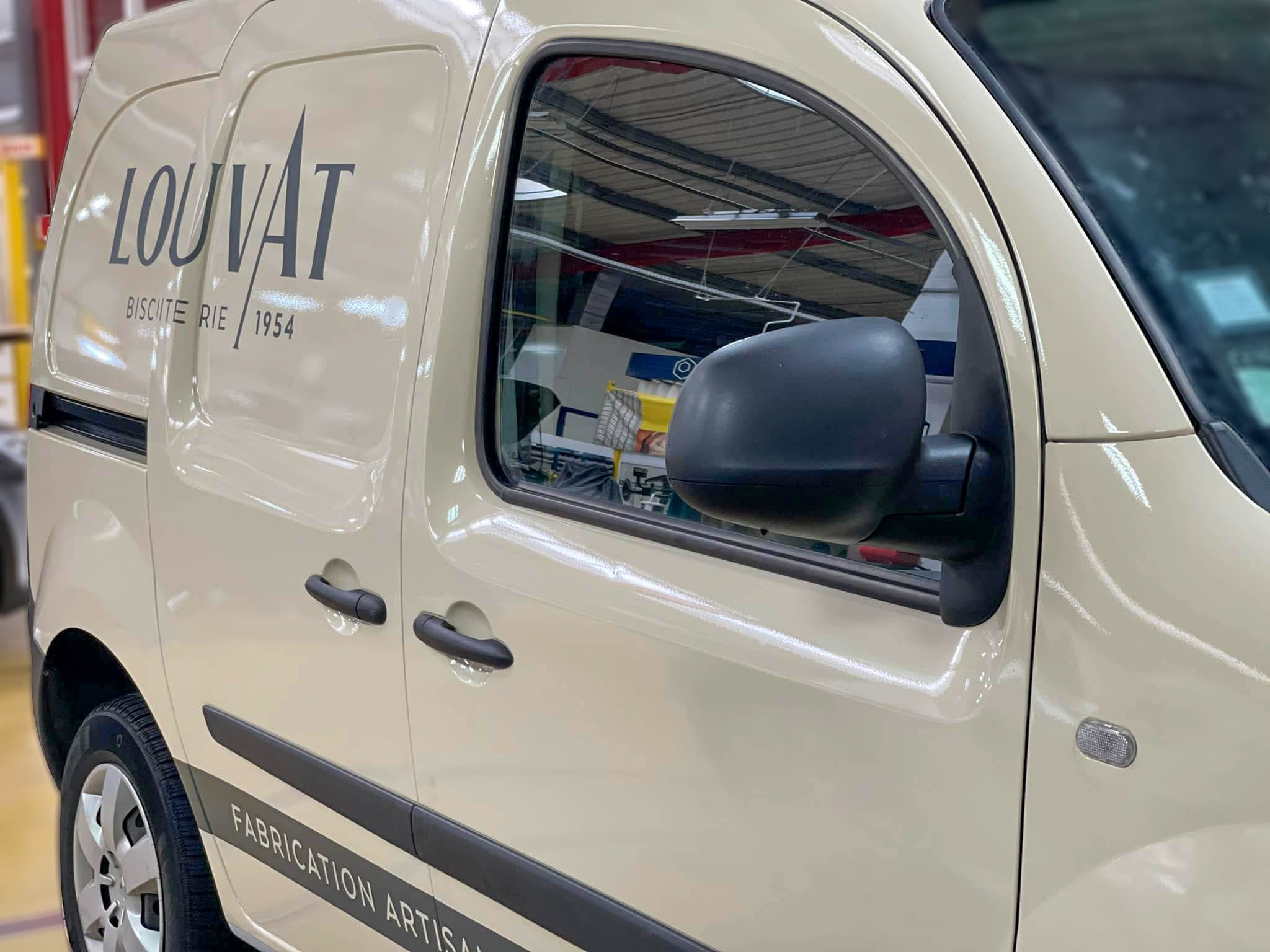 Total Covering Louvat - On Air